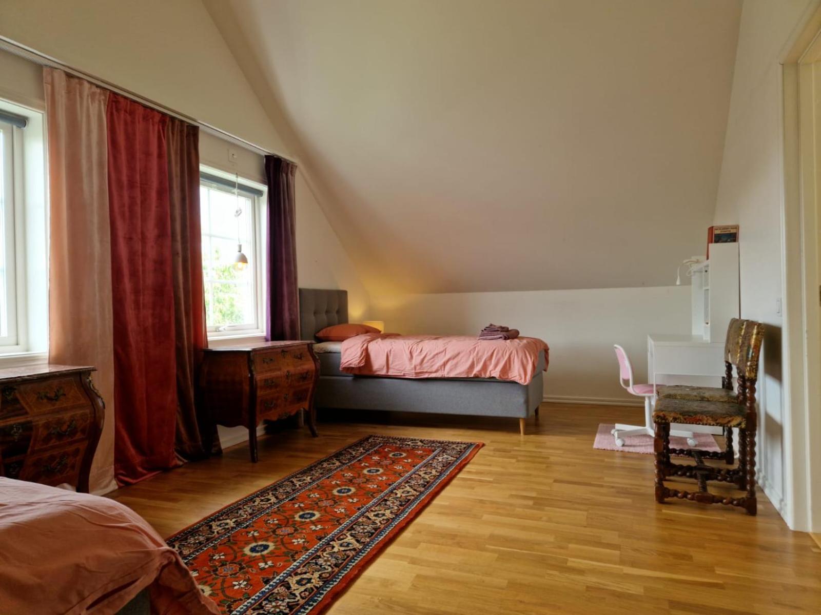 Lila Rummet - Rum Naera Bad Och Centrum, 1 Tr Upp - Saengklaeder & Handdukar Ingar Farjestaden Exterior photo