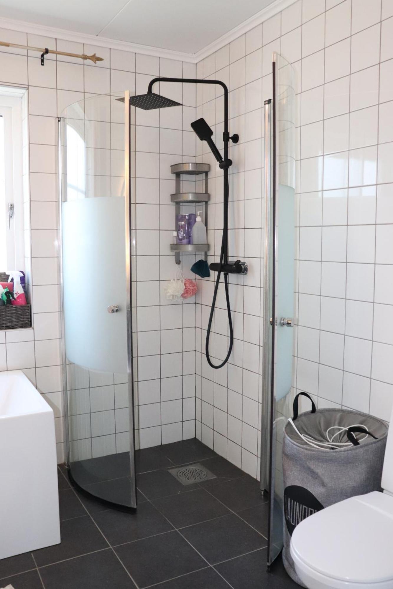 Lila Rummet - Rum Naera Bad Och Centrum, 1 Tr Upp - Saengklaeder & Handdukar Ingar Farjestaden Exterior photo